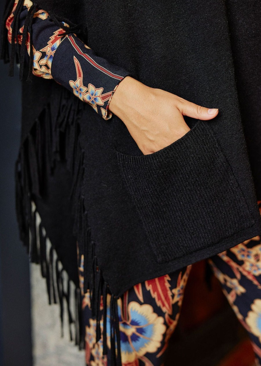 Lauren Vidal Poncho Frange Marty Noir Mailles