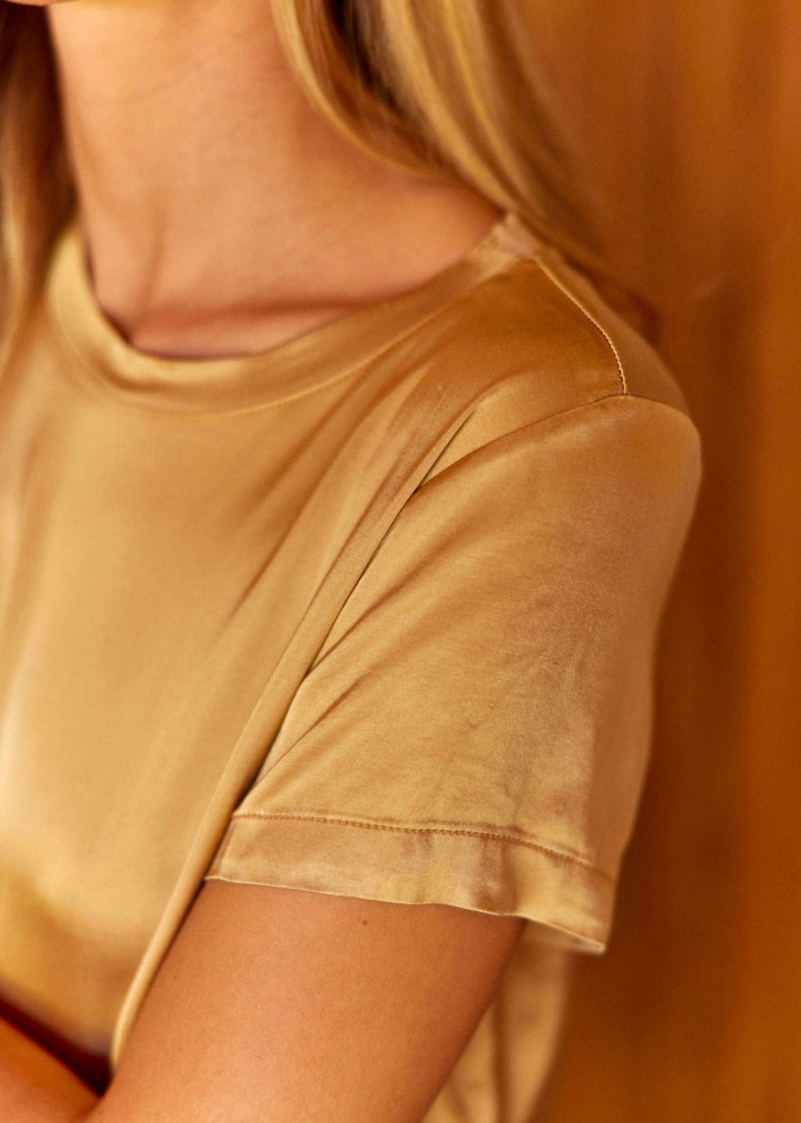 Lauren Vidal Tee-Shirt En Viscose Silane Desert Tops & Chemises